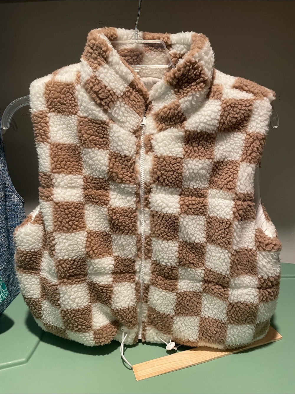 Checkered Sherpa Vest - Cream & Tan